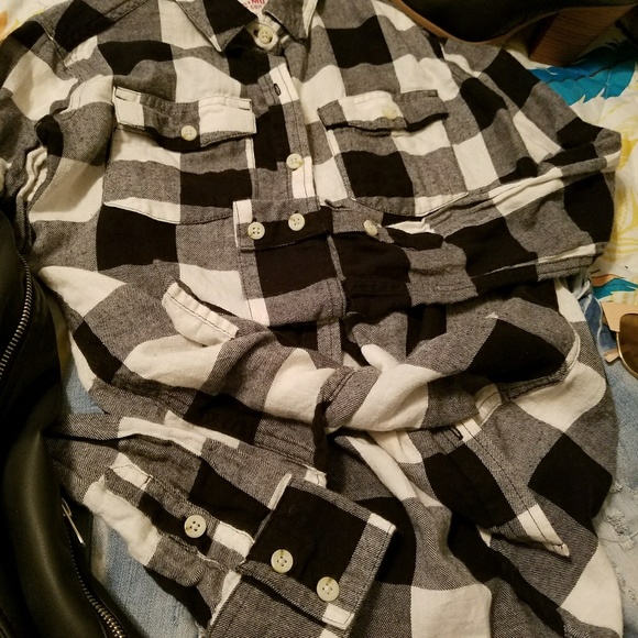 Nice long sleeved top - Picture 2 of 2